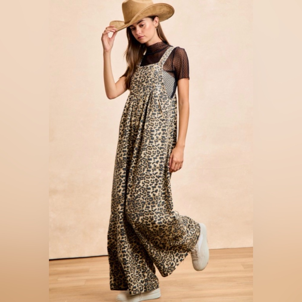 BiBi Leopard Print wide legged overalls